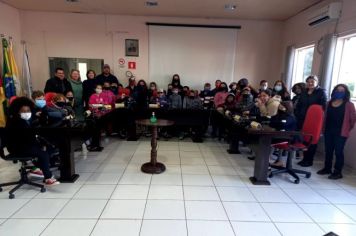 Câmara de Vereadores de Jóia, recebe visita dos alunos e professores do Colégio Estadual Antônio Mastella