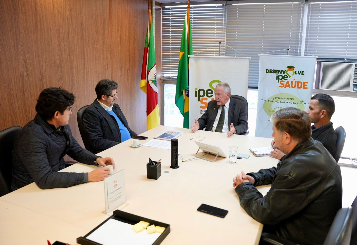 Audiência pública discute mudanças no IPE com participação do vereador Gustavo Machado