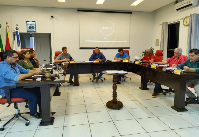 A Câmara Municipal de Vereadores de Jóia realizou nesta última segunda-feira Sessão Ordinária